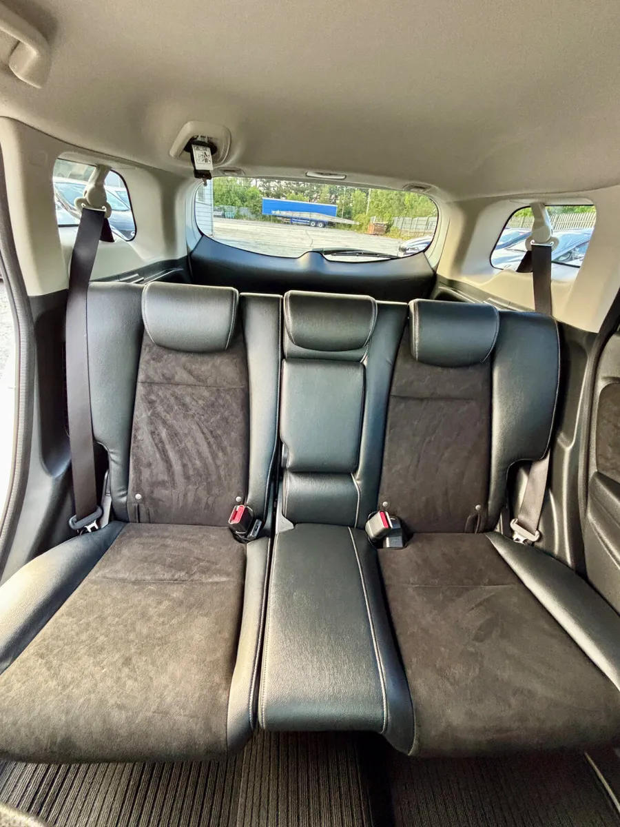 Honda Shuttle MPV, Petrol Hybrid, 2015, White