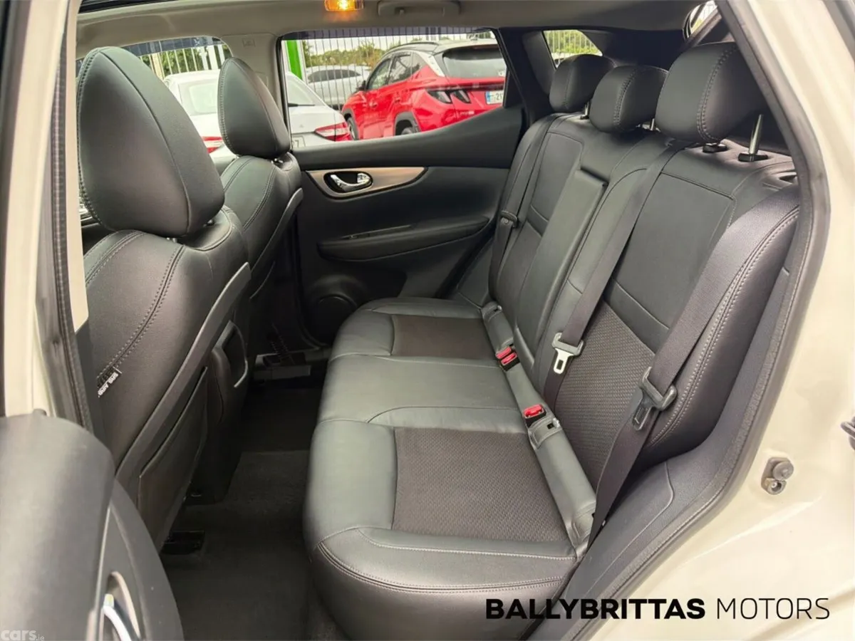 Nissan Qashqai MPV, Diesel, 2018, White