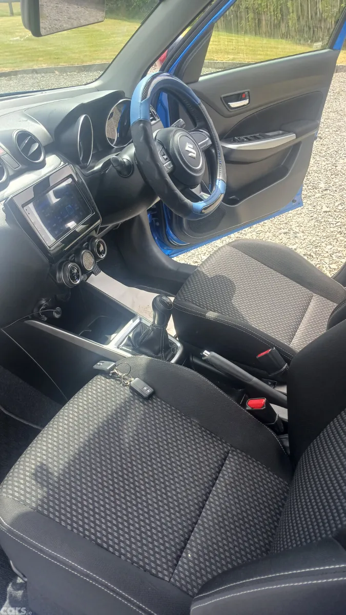 Suzuki Swift Hatchback, Petrol, 2017, Blue
