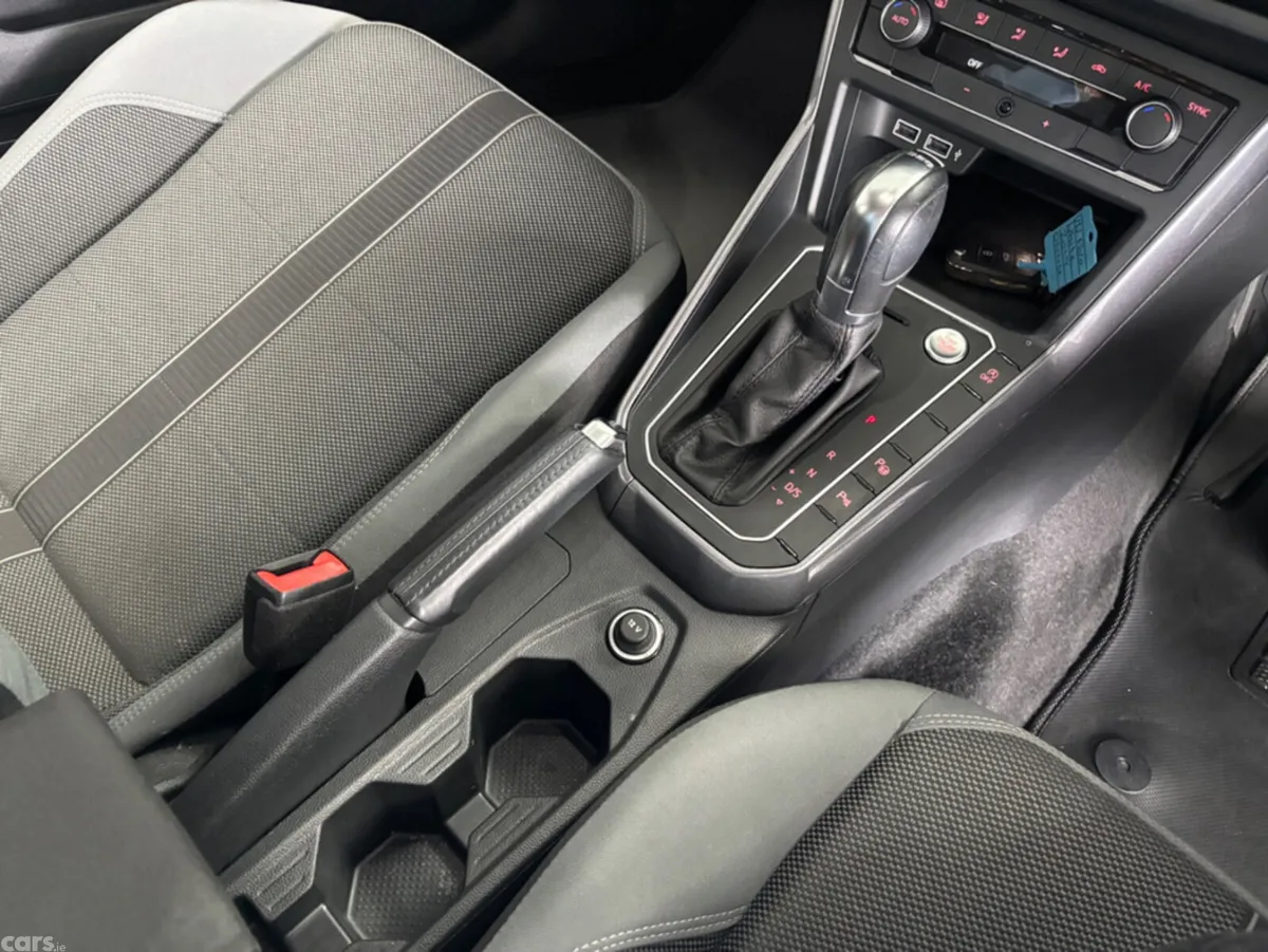 Volkswagen Polo Hatchback, Petrol, 2019, White