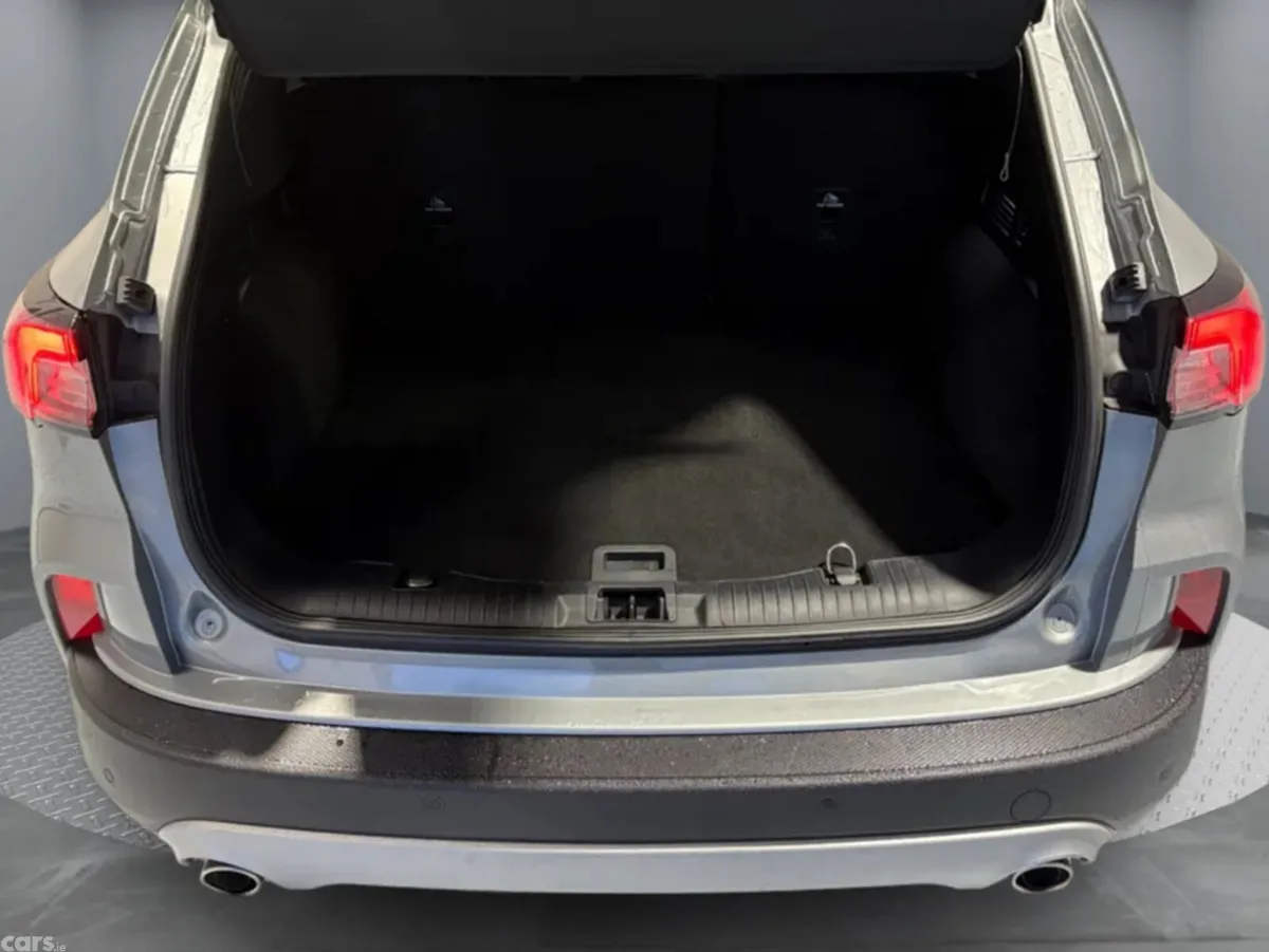 Ford Kuga MPV, Diesel, 2022, Silver