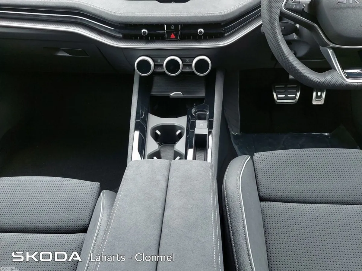 Skoda Superb Saloon, Diesel, 2026, Red