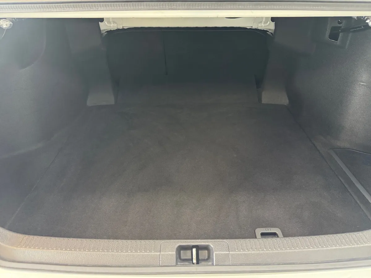 Toyota Camry Saloon, Petrol Hybrid, 2020, White