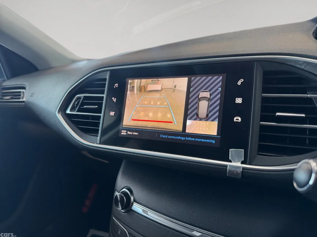 Peugeot 308 Hatchback, Diesel, 2019, Blue