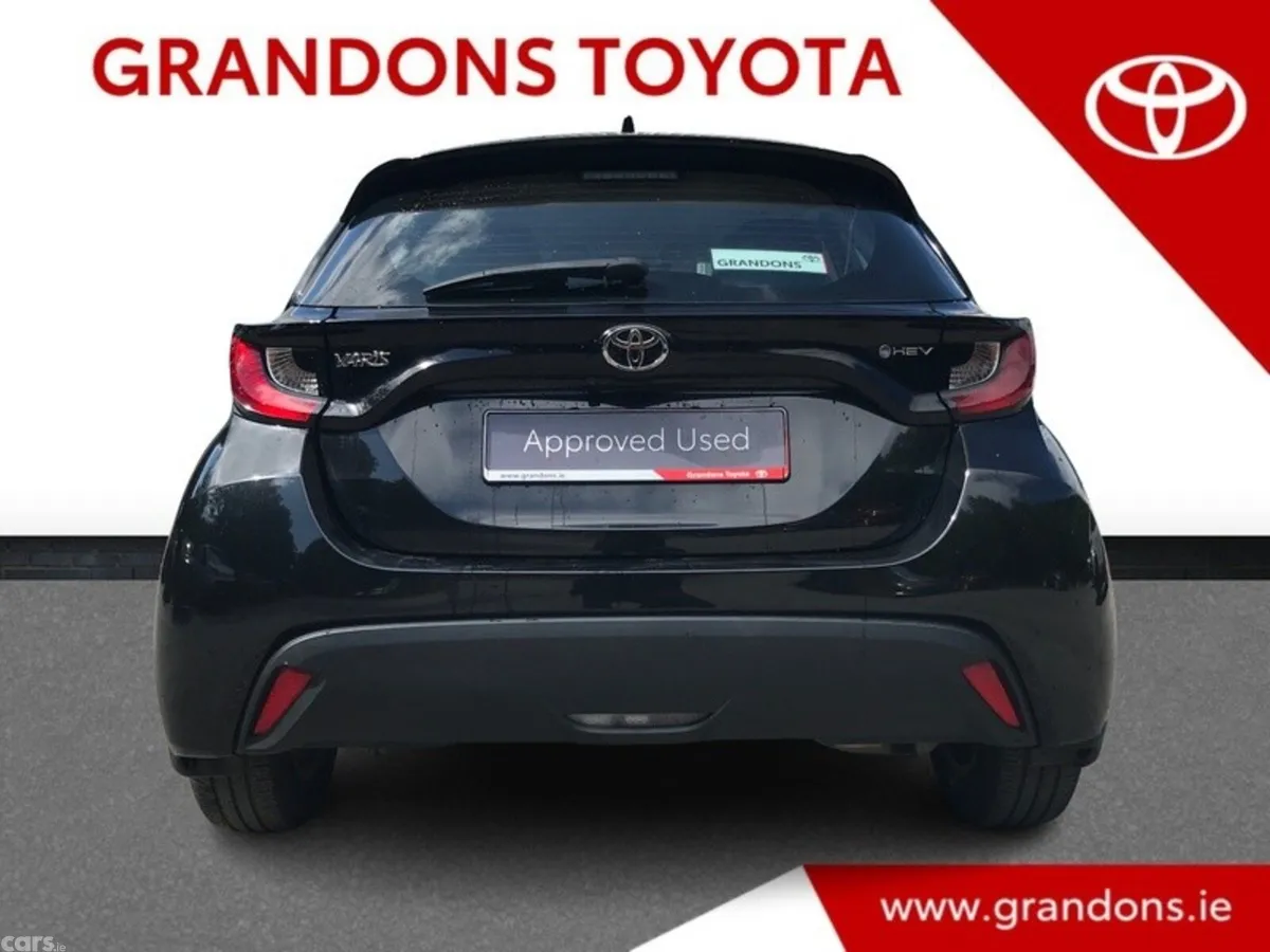 Toyota Yaris Hatchback, Petrol Hybrid, 2025, Black