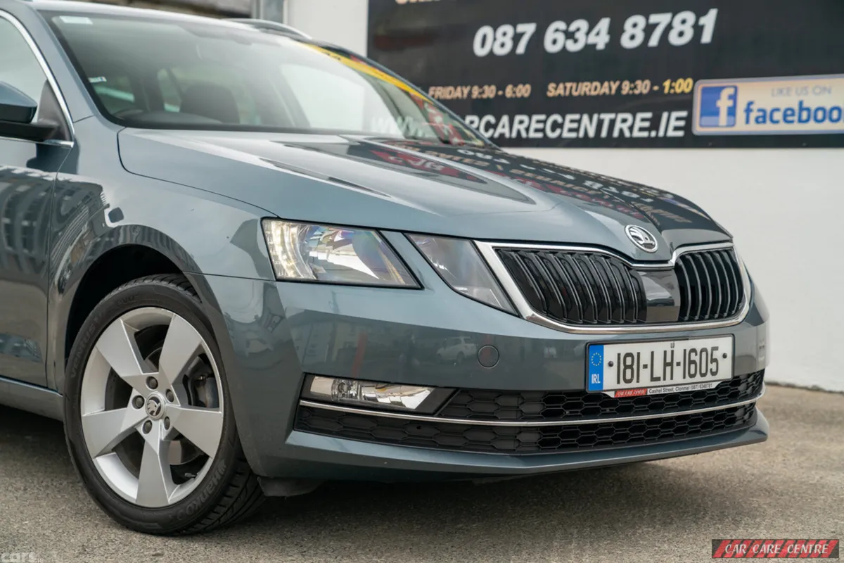 Skoda Octavia Estate, Petrol, 2018, Grey
