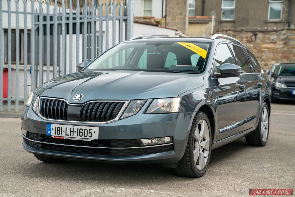 Skoda Octavia Estate, Petrol, 2018, Grey