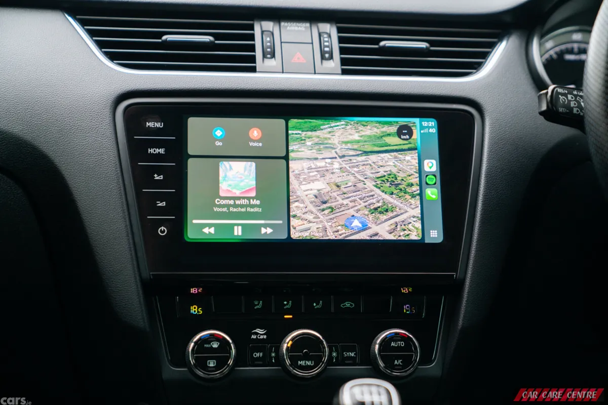 Skoda Octavia Estate, Petrol, 2018, Grey