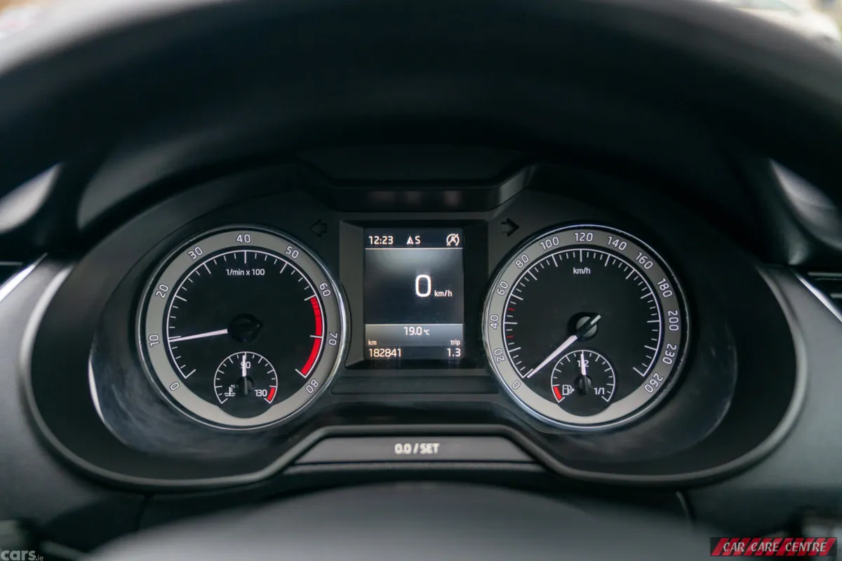 Skoda Octavia Estate, Petrol, 2018, Grey