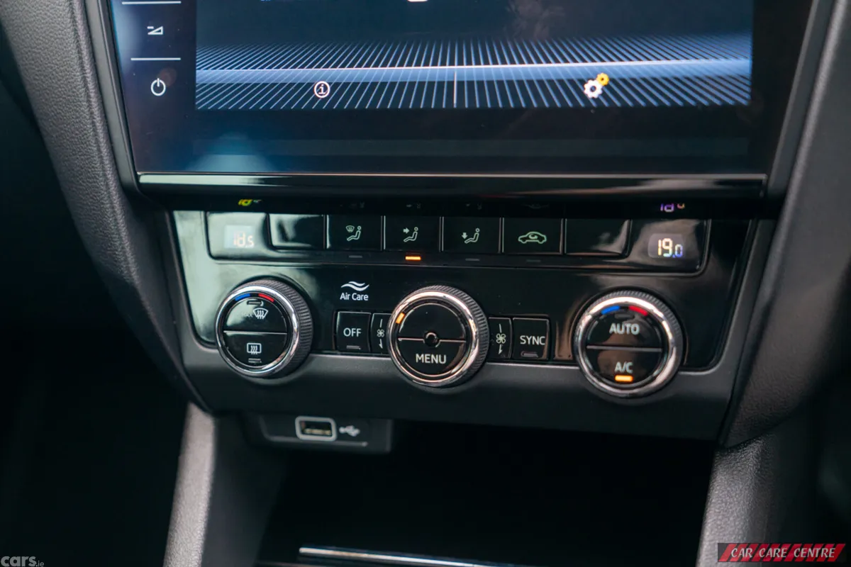 Skoda Octavia Estate, Petrol, 2018, Grey