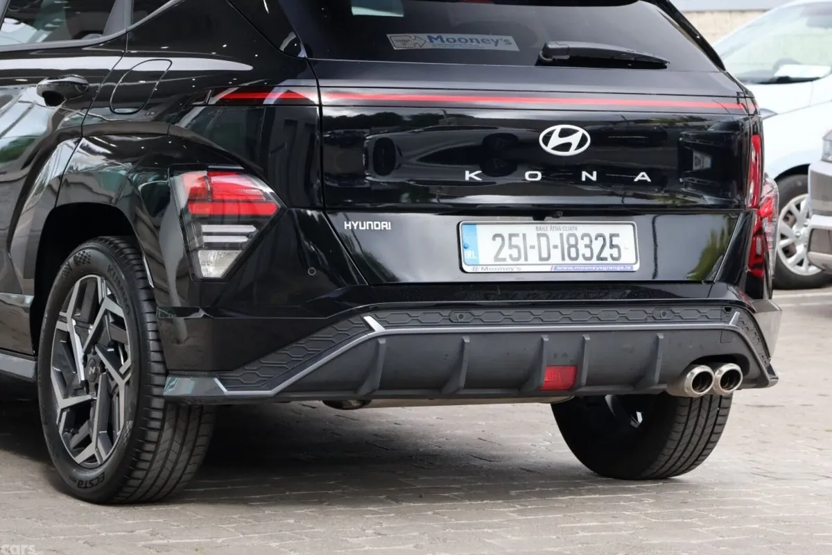 Hyundai KONA MPV, Petrol, 2025, Black