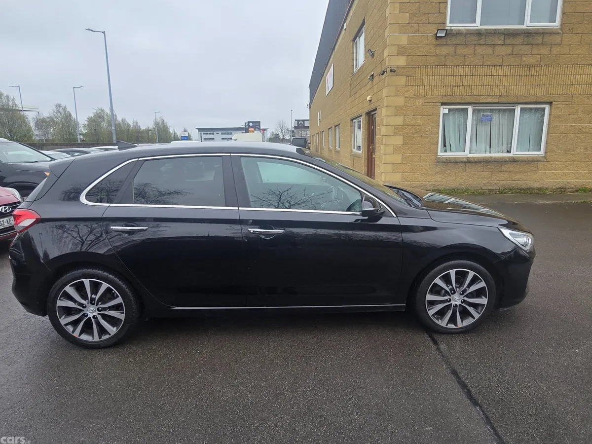 Hyundai i30 Hatchback, Diesel, 2017, Black