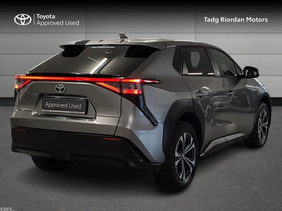 Toyota bZ4X Estate, Electric, 2023, Silver