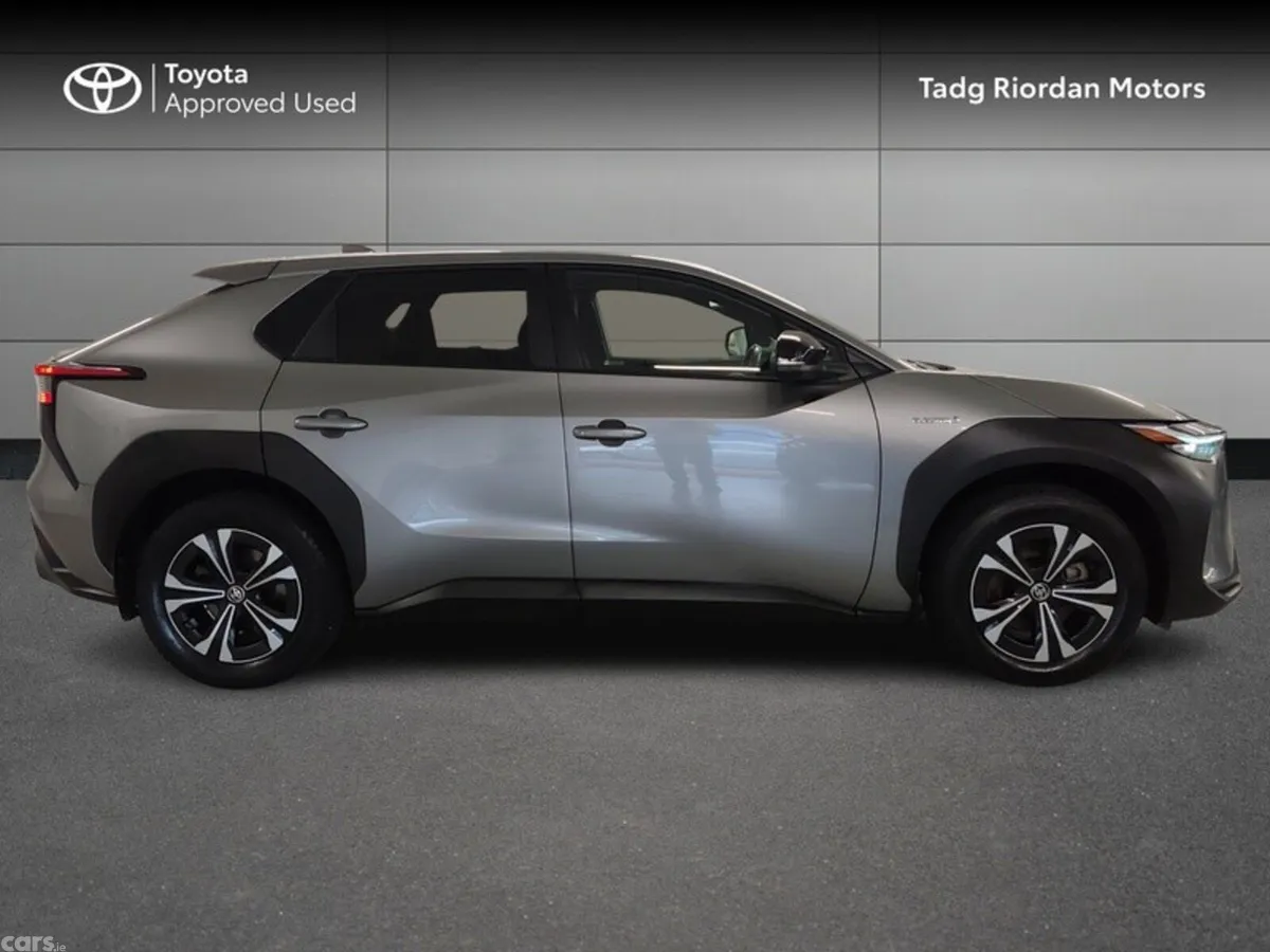 Toyota bZ4X Estate, Electric, 2023, Silver