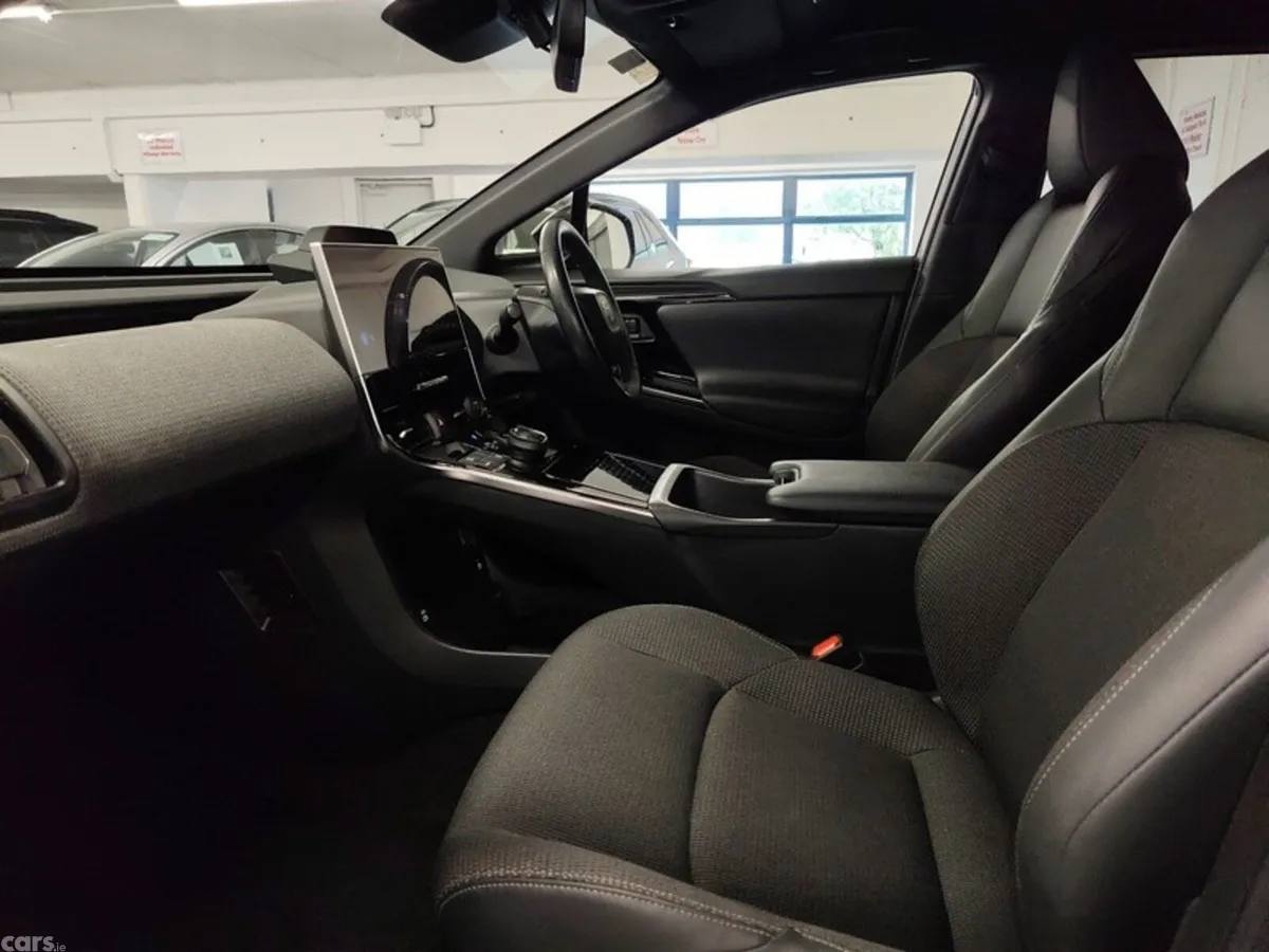 Toyota bZ4X Estate, Electric, 2023, Silver
