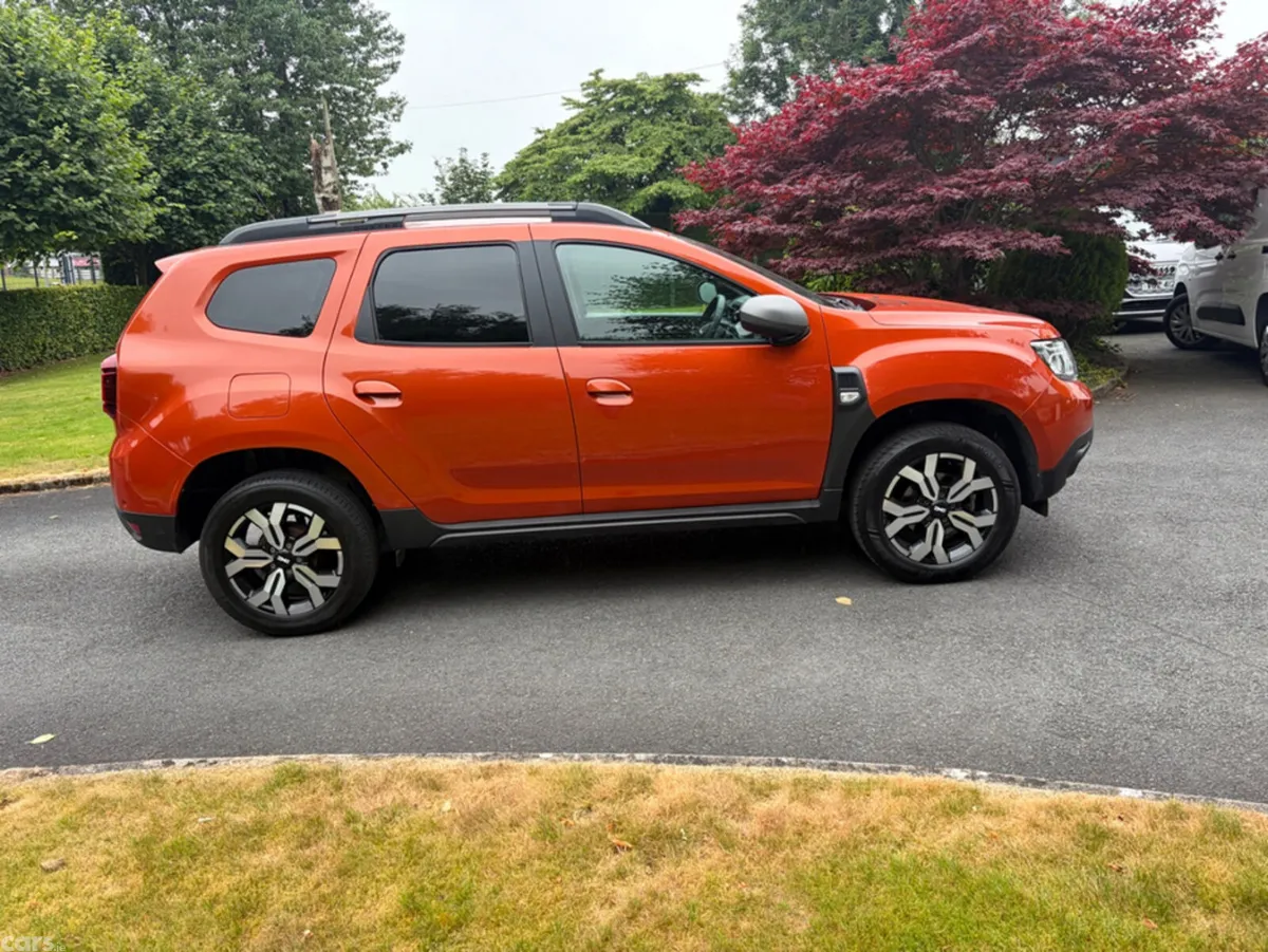 Dacia Duster Hatchback, Gas, 2023, Orange