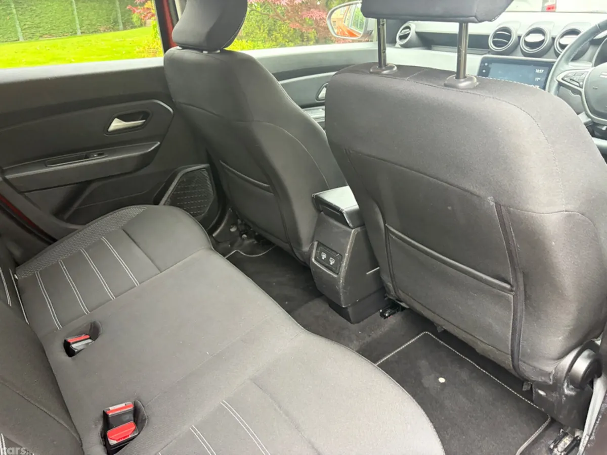 Dacia Duster Hatchback, Gas, 2023, Orange