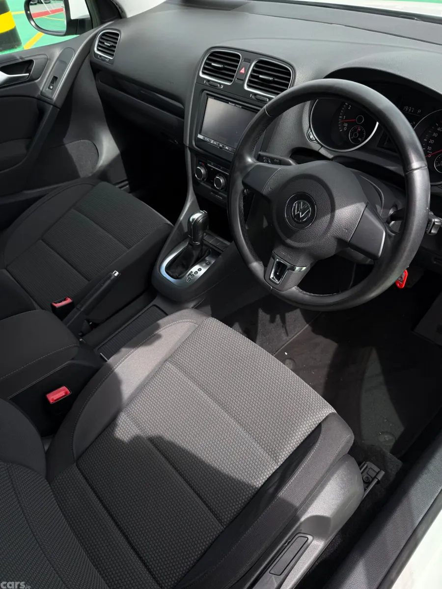 Volkswagen Golf Hatchback, Petrol, 2011, White