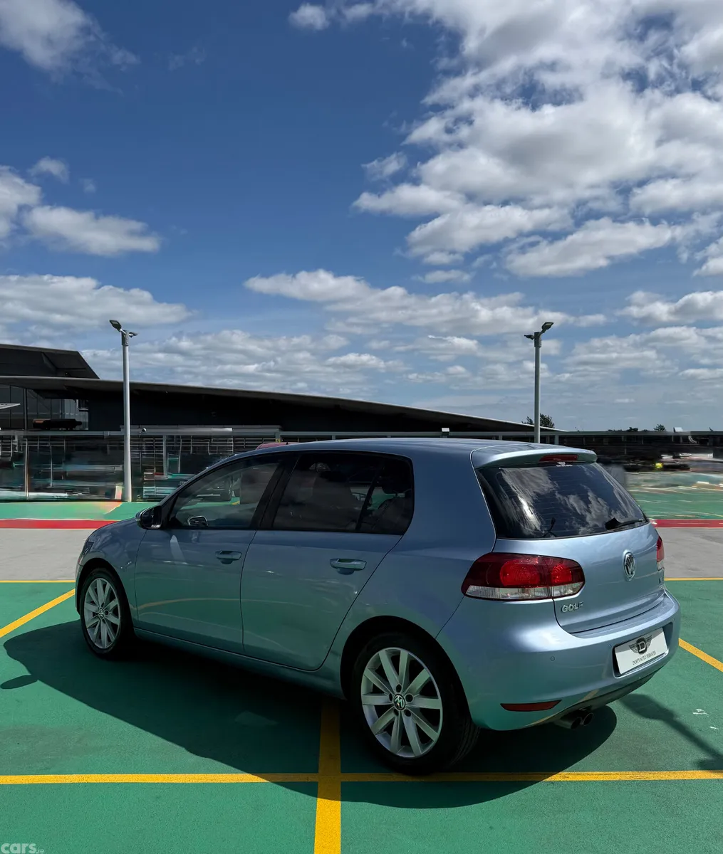 Volkswagen Golf Hatchback, Petrol, 2011, Silver