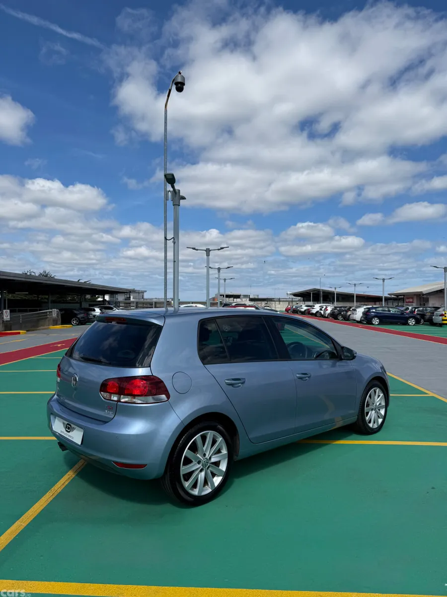 Volkswagen Golf Hatchback, Petrol, 2011, Silver