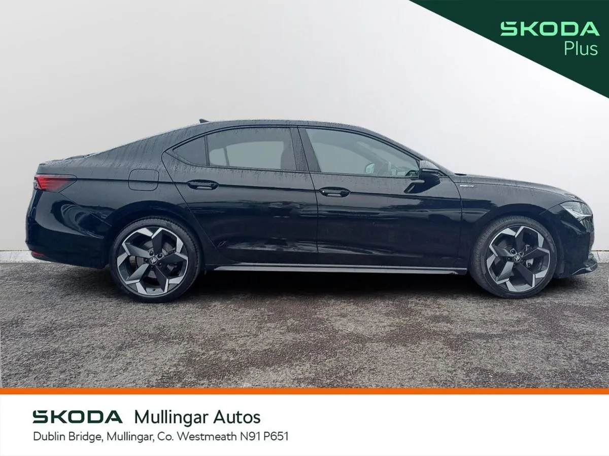 Skoda Superb Saloon, Diesel, 2026, Black