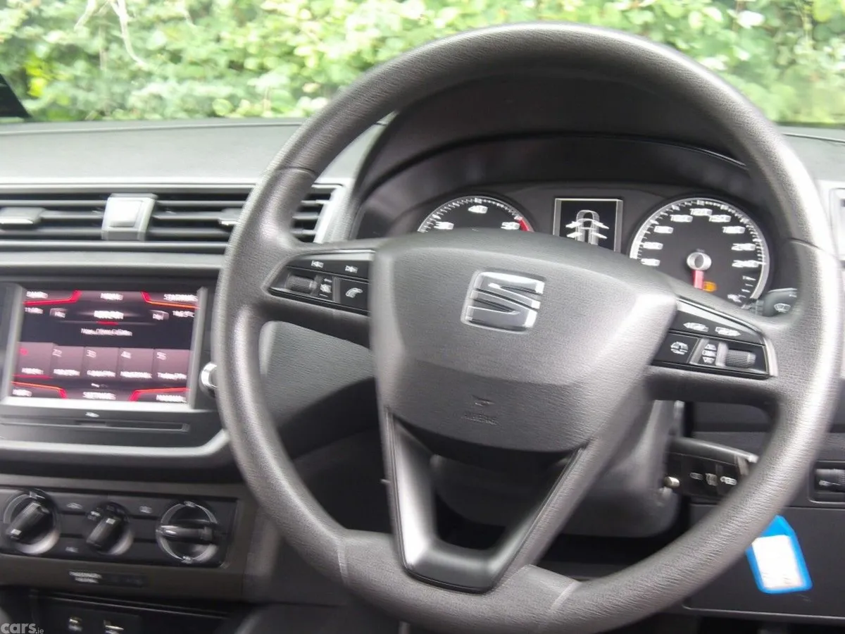 SEAT Arona SUV, Diesel, 2019, Blue