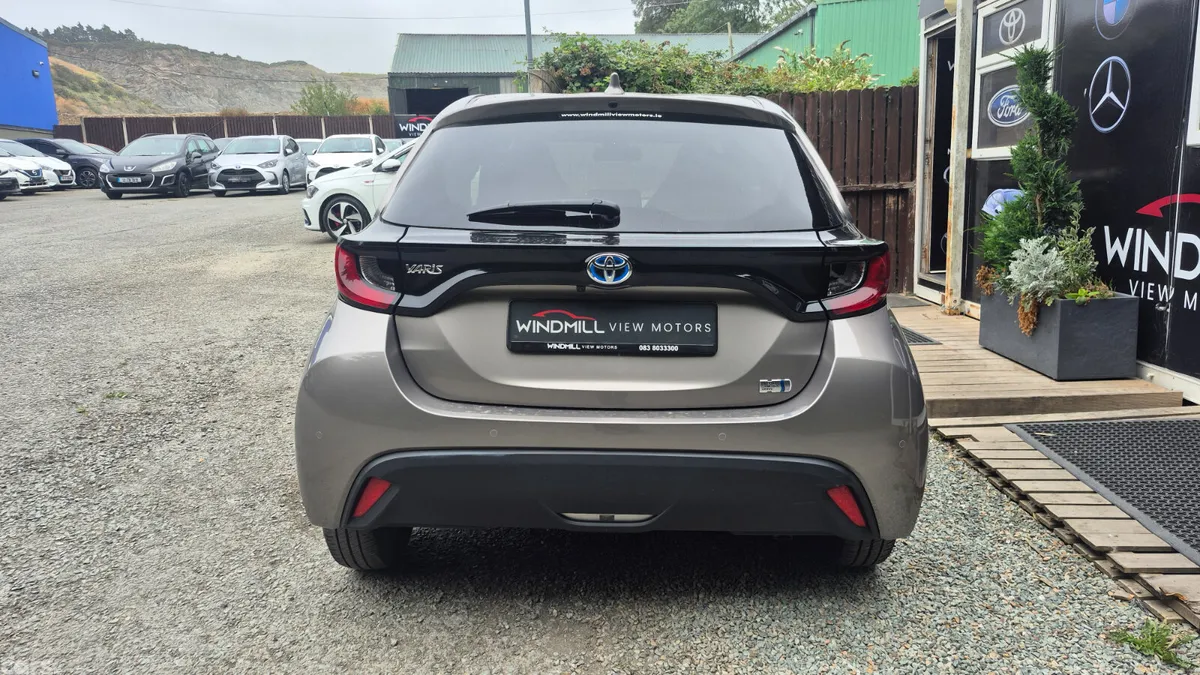 Toyota Yaris Hatchback, Petrol Hybrid, 2021, Brown
