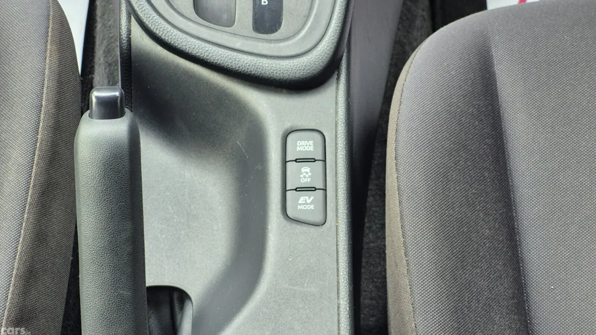 Toyota Yaris Hatchback, Petrol Hybrid, 2021, Brown