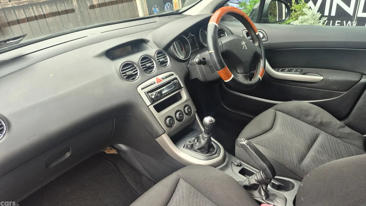 Peugeot 308 Estate, Diesel, 2012, Black