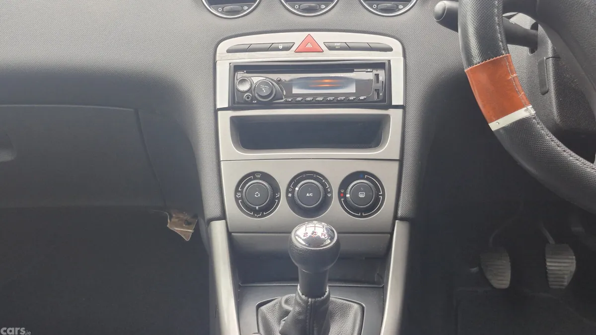 Peugeot 308 Estate, Diesel, 2012, Black