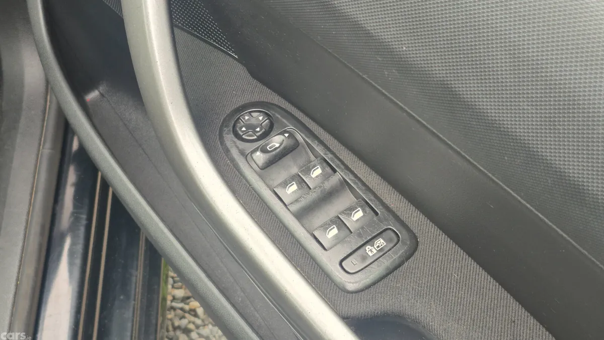 Peugeot 308 Estate, Diesel, 2012, Black