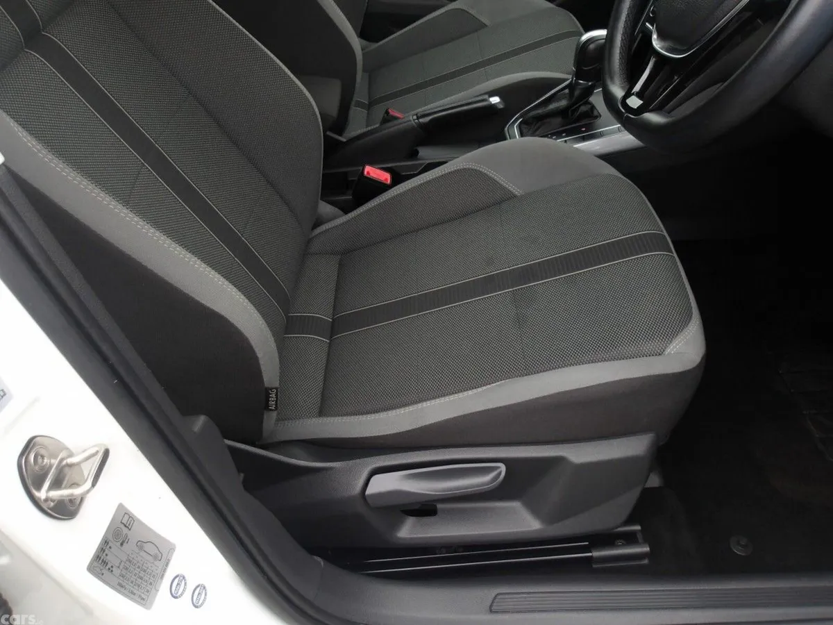 Volkswagen Polo Hatchback, Petrol, 2018, White