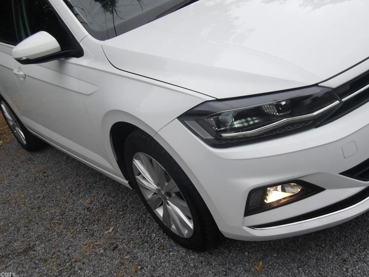 Volkswagen Polo Hatchback, Petrol, 2018, White