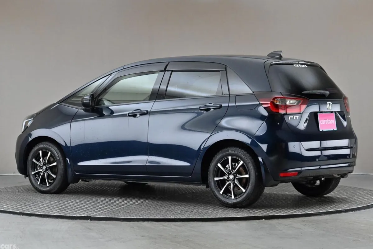 Honda Fit Hatchback, Petrol Hybrid, 2022, Blue