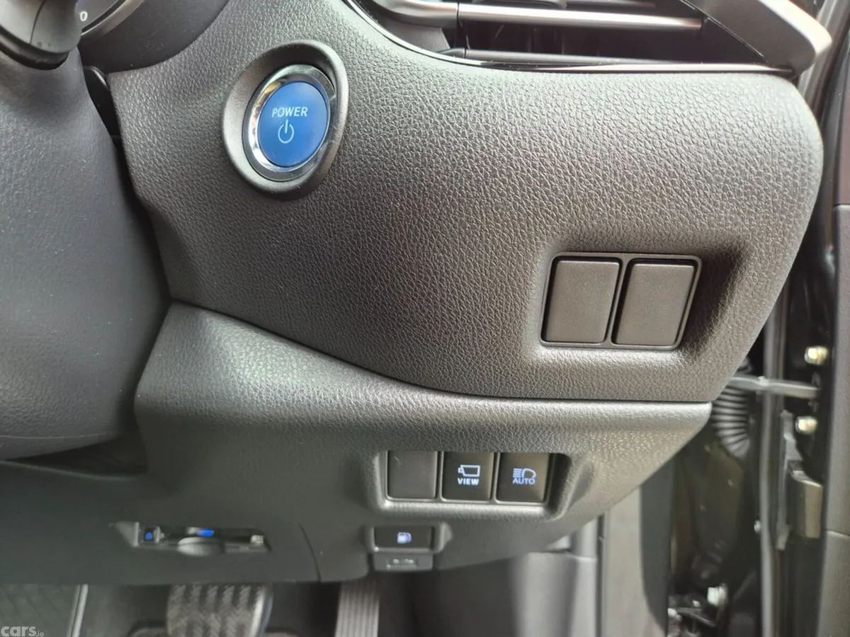Toyota C-HR SUV, Petrol Hybrid, 2023, Black