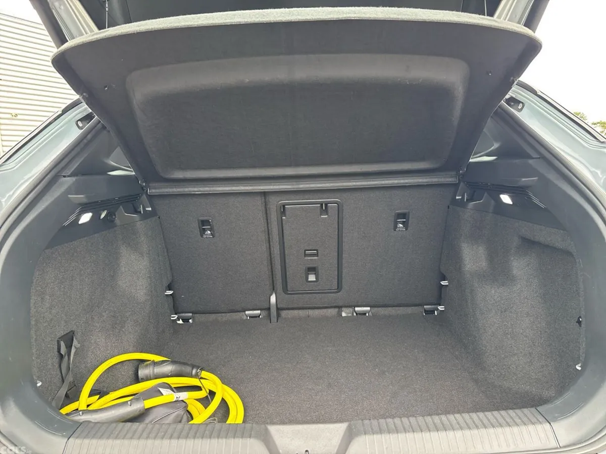 Volkswagen ID.4 SUV, Electric, 2024, Grey