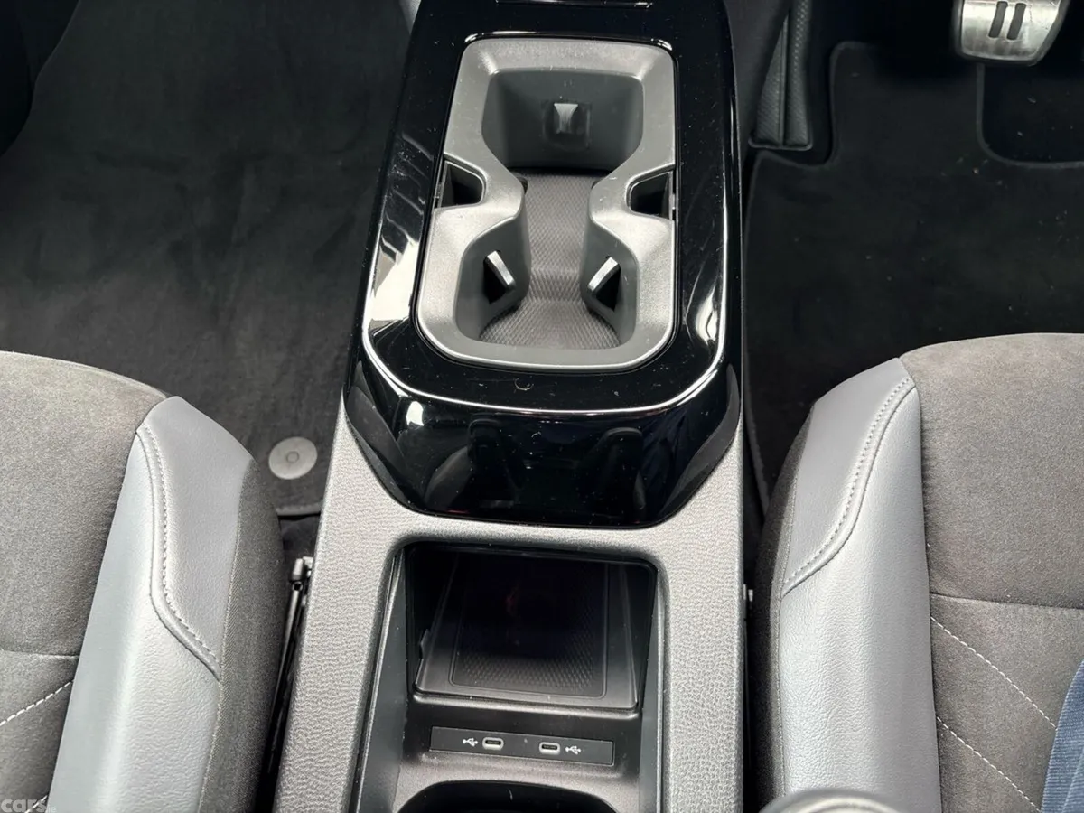 Volkswagen ID.4 SUV, Electric, 2024, Grey