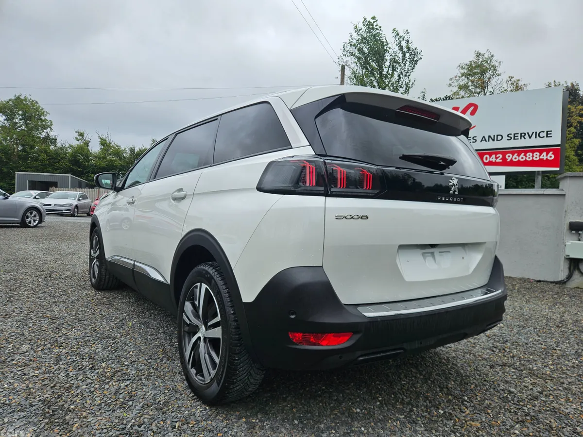 Peugeot 5008 SUV, Diesel, 2021, White