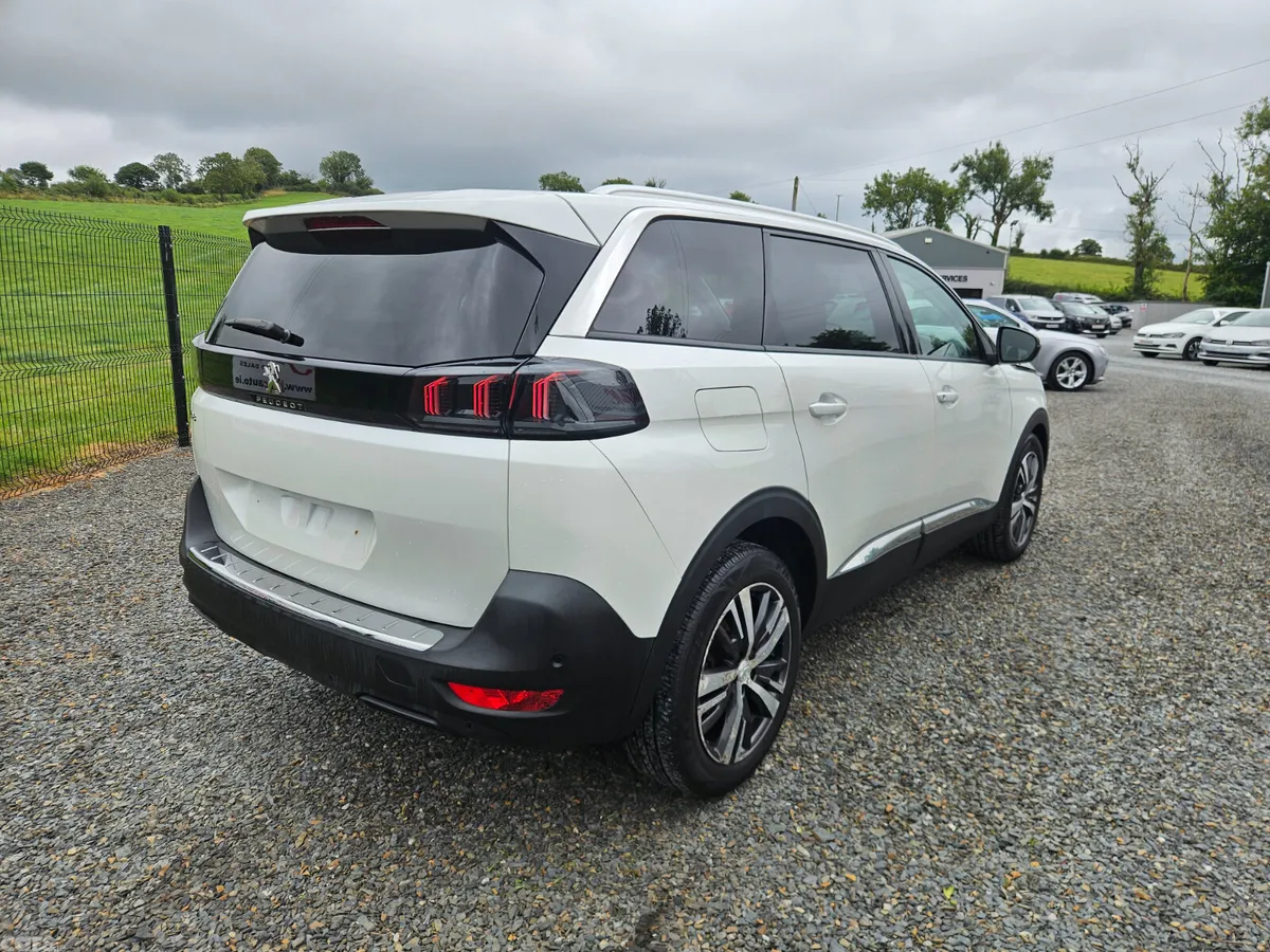 Peugeot 5008 SUV, Diesel, 2021, White