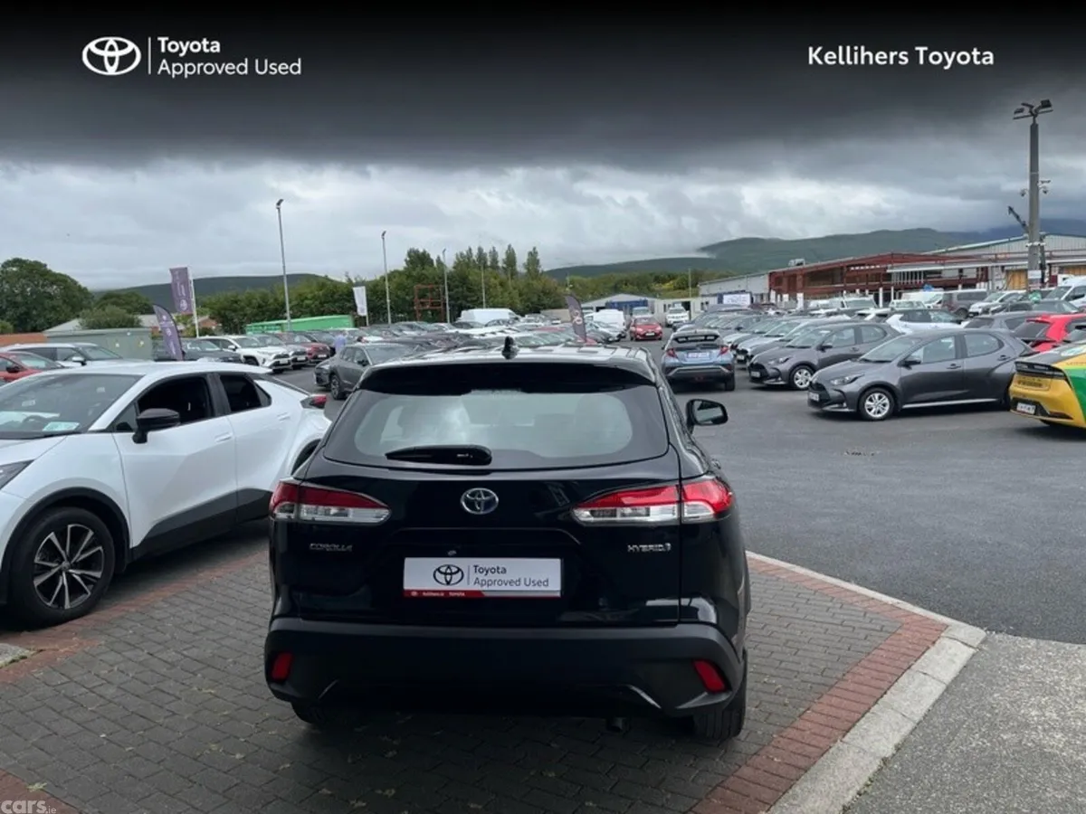 Toyota Corolla Cross Hatchback, Petrol Hybrid, 2024, Black