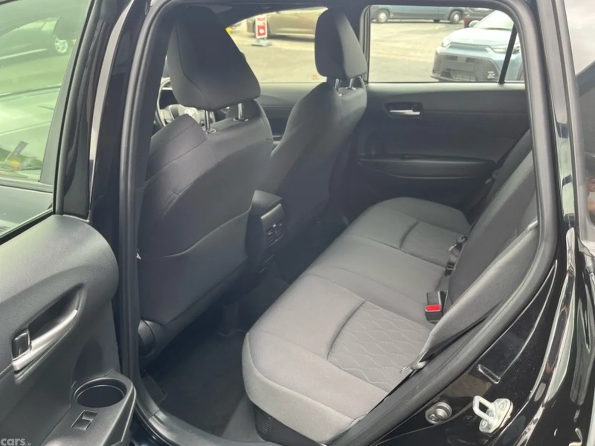 Toyota Corolla Cross Hatchback, Petrol Hybrid, 2024, Black