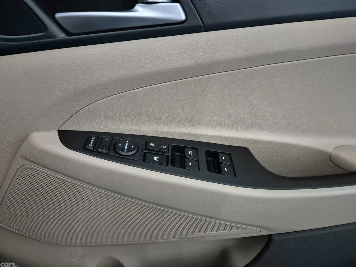 Hyundai Tucson SUV, Diesel, 2016, Grey