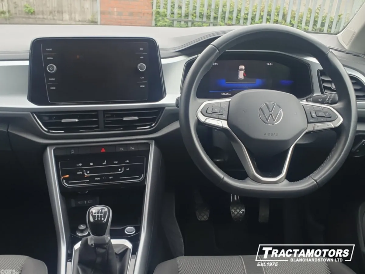 Volkswagen T-Roc SUV, Petrol, 2024, Blue