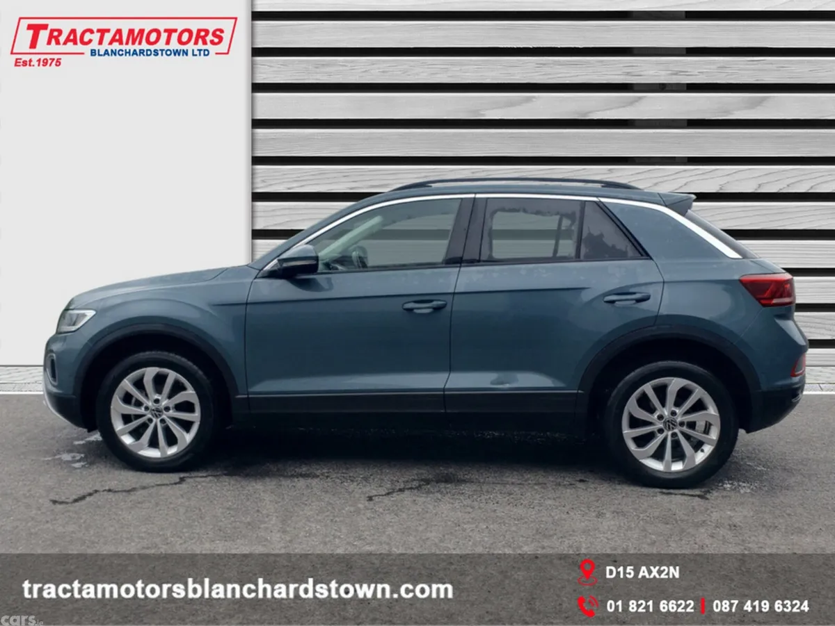 Volkswagen T-Roc SUV, Petrol, 2024, Blue