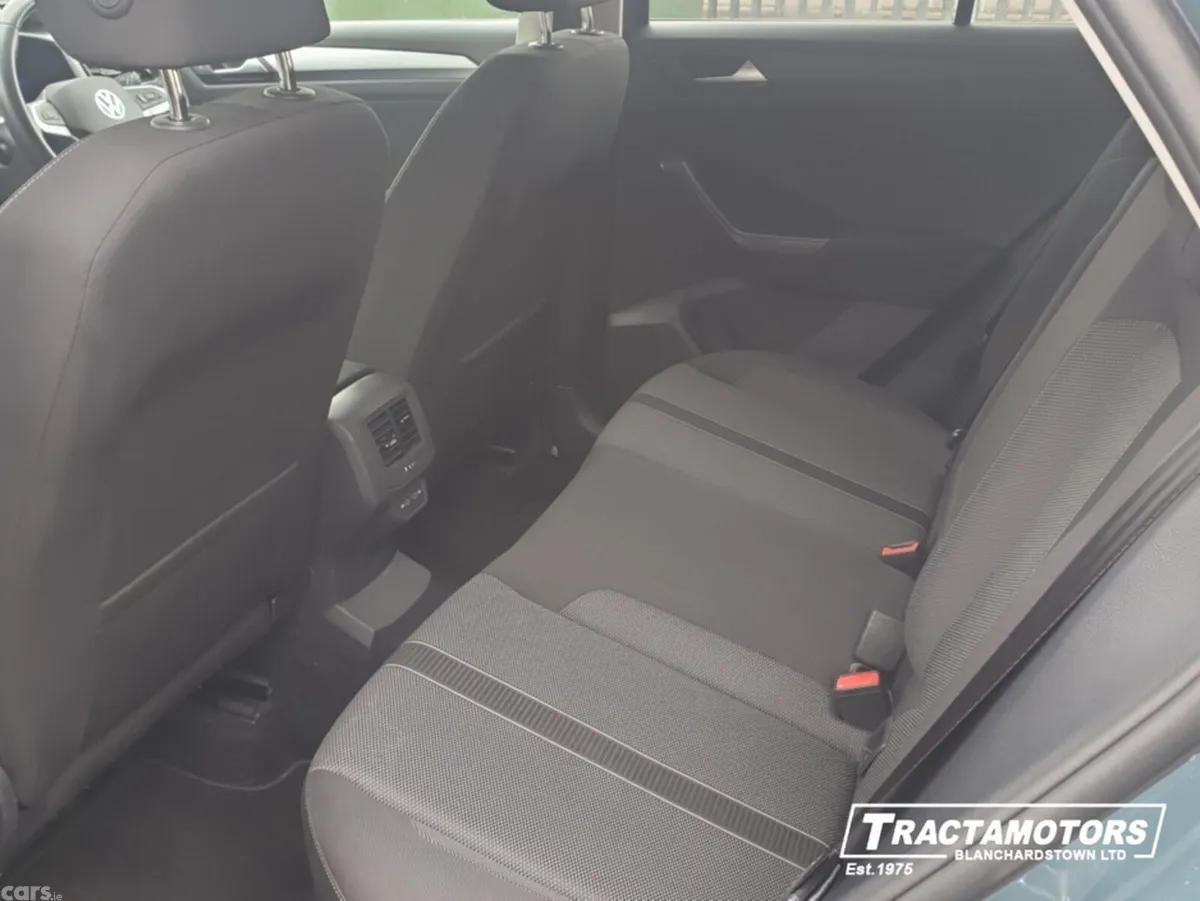 Volkswagen T-Roc SUV, Petrol, 2024, Blue