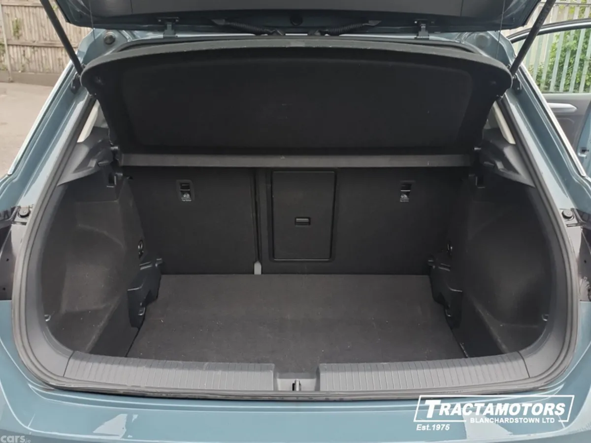 Volkswagen T-Roc SUV, Petrol, 2024, Blue