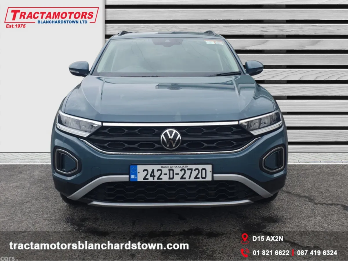 Volkswagen T-Roc SUV, Petrol, 2024, Blue