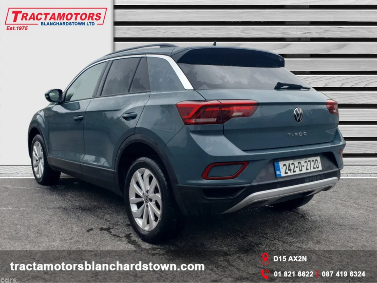 Volkswagen T-Roc SUV, Petrol, 2024, Blue