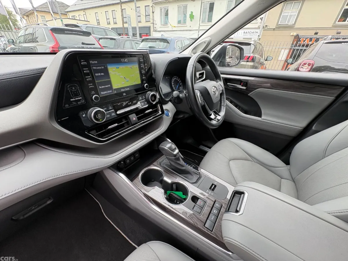 Toyota Highlander SUV, Petrol Hybrid, 2022, Grey