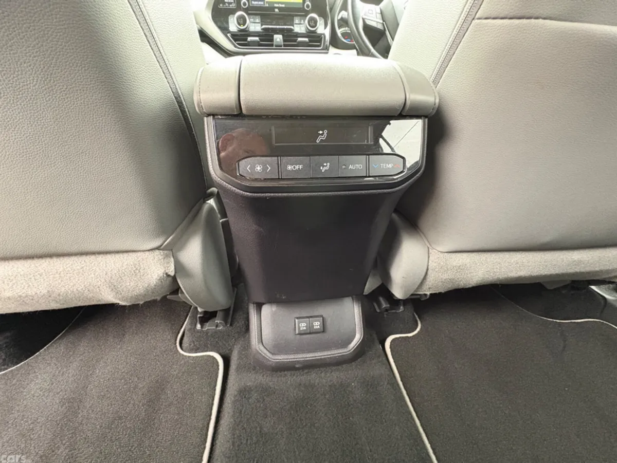 Toyota Highlander SUV, Petrol Hybrid, 2022, Grey